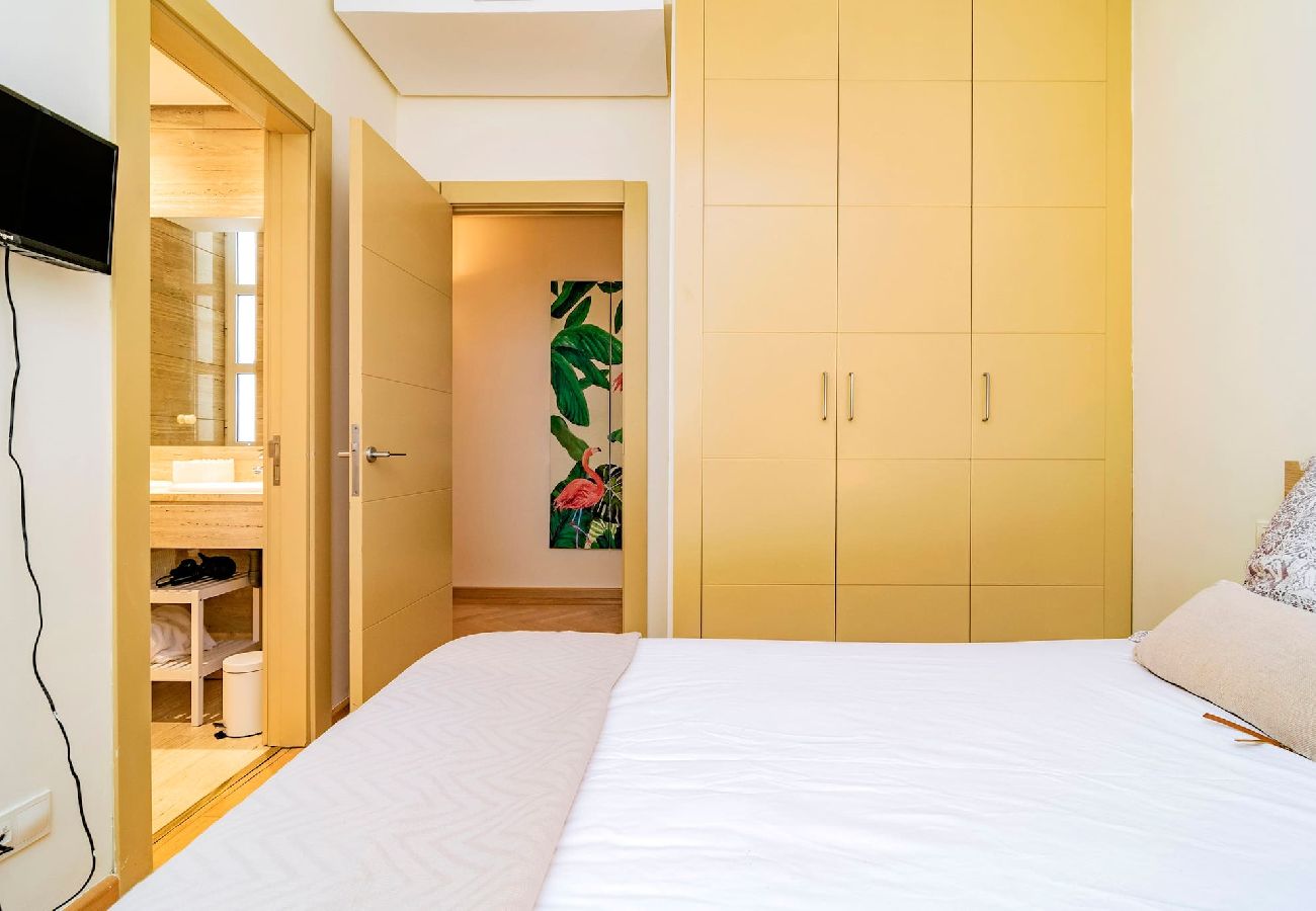 Apartment in Madrid - Deluxe Apartment Velazquez Suites I 
